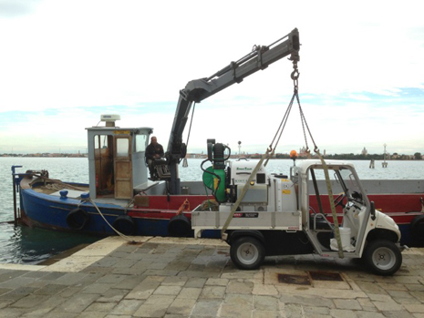 Utilitaires electriques dans la lagune de Venise